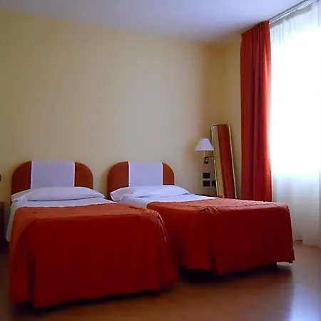 Italia 3*