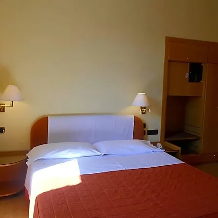 Hotel Italia 3*