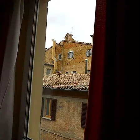Отель Italia Урбино