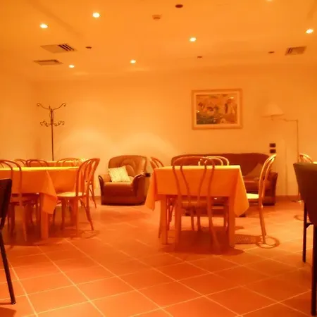 Hotel Italia 3*